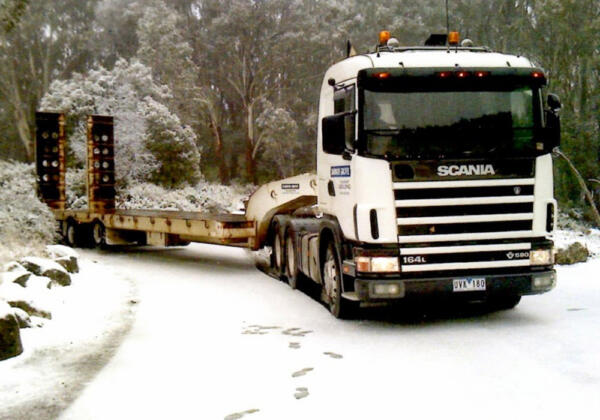 Low loader transport from Geelong to Victoria-wide